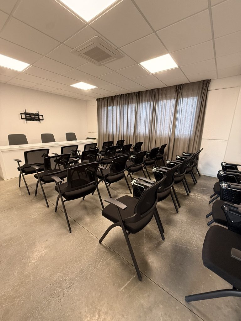 Sala formazione allestita a teatro